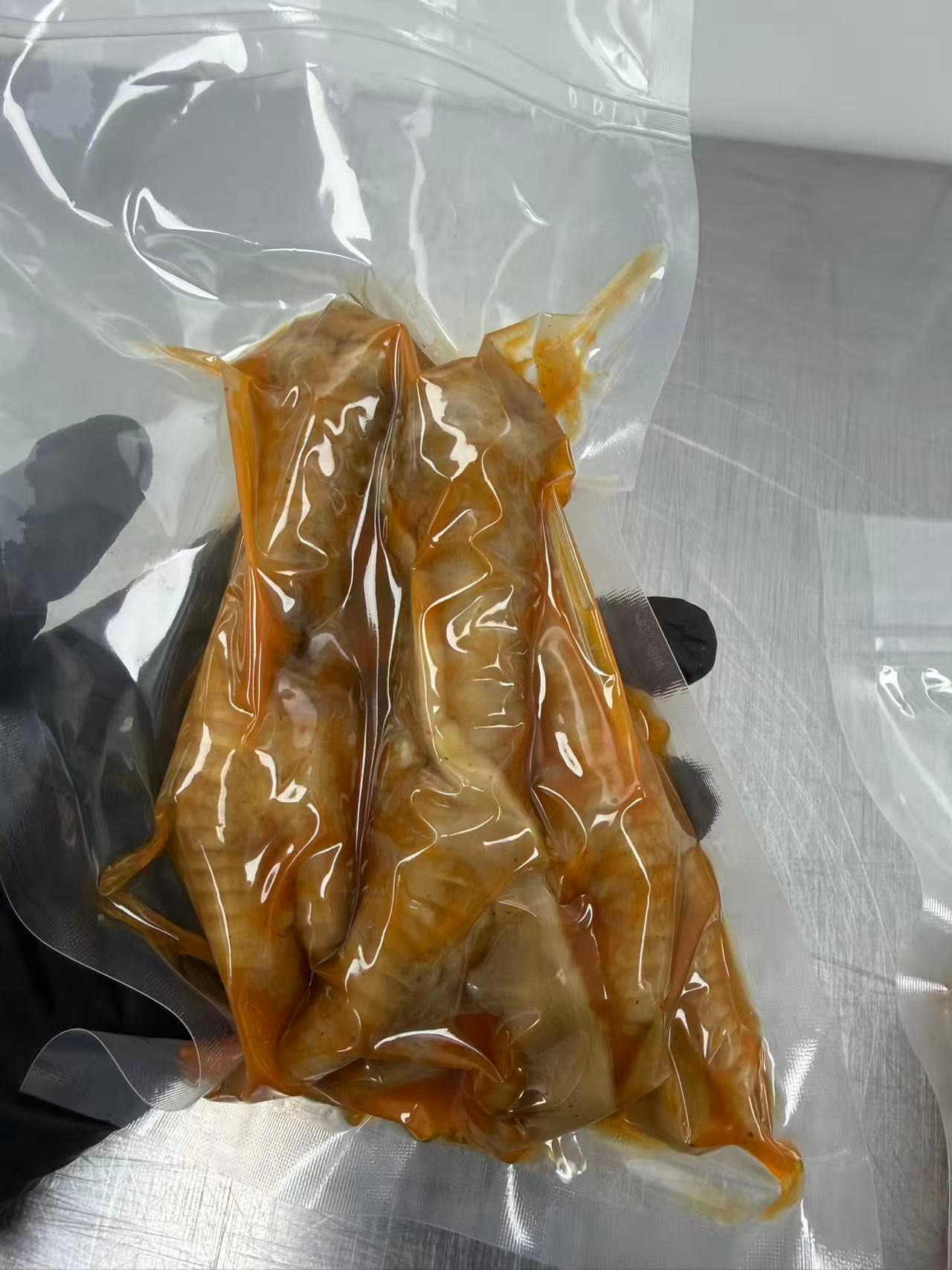 Braised chicken feet (3 pieces)