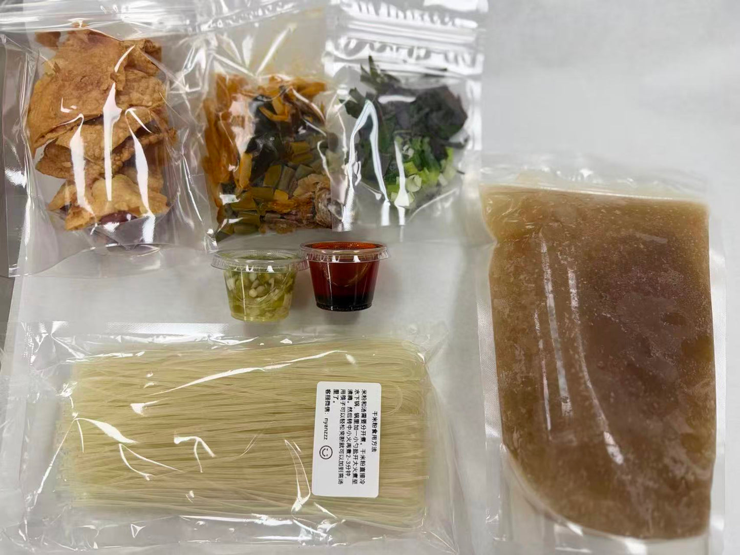 正宗柳州螺蛳粉料理包(冰鲜螺蛳粉)