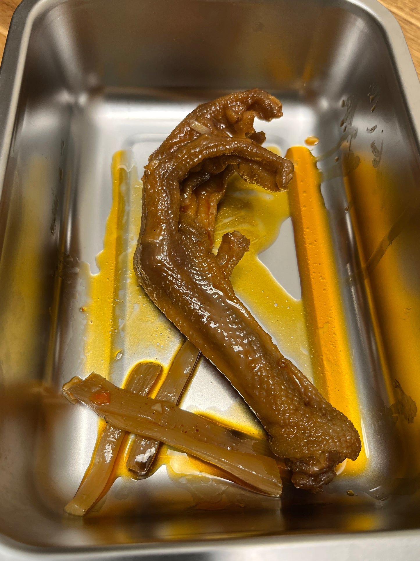 Braised goose feet